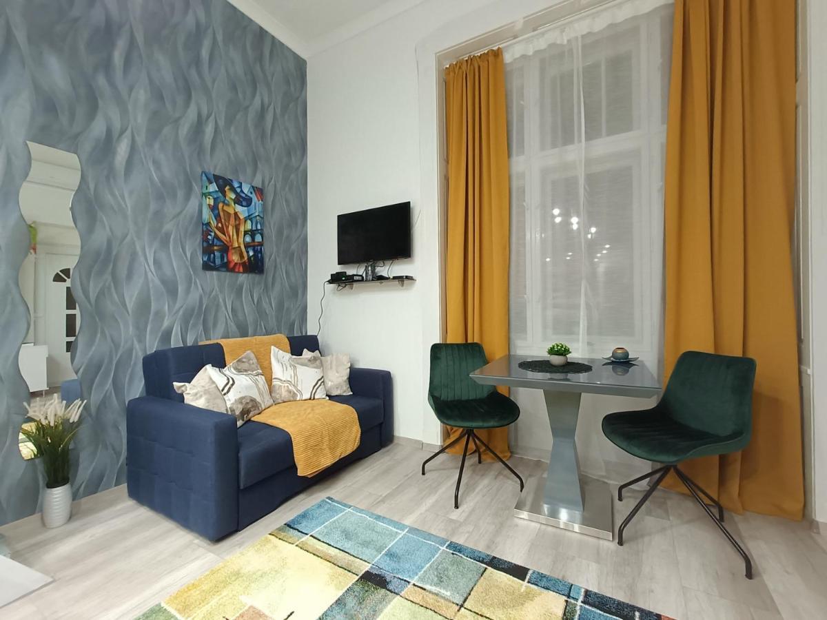 Suzan'S Apartment In The Heart Of Budapest Eksteriør bilde